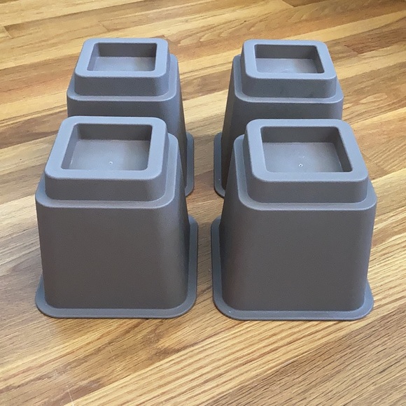 Adjustable Furniture Risers - Picture 3 of 12